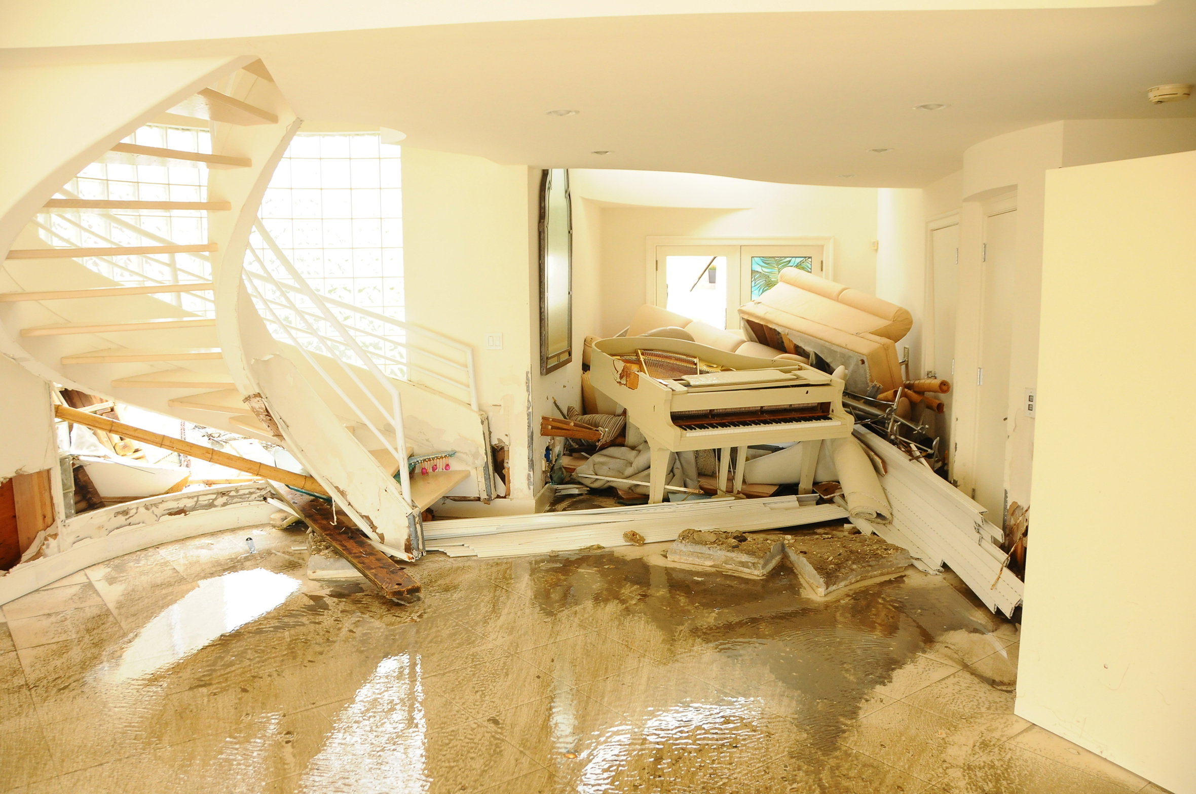 Zerstörung im Haus nach Hochwasser